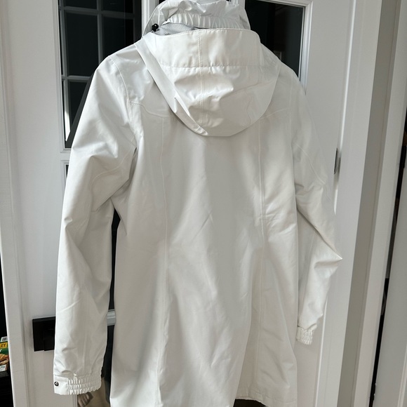 Helly Hansen Rain Jacket, White (Medium) - Picture 3 of 3